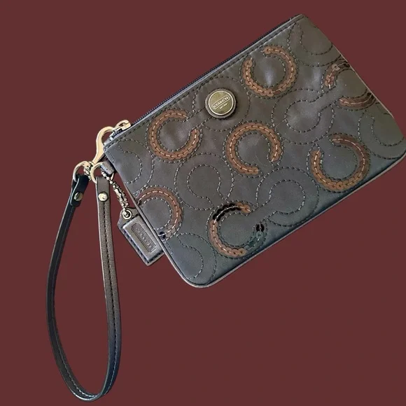 Coach Gray Pop Art Sequin & Satin Clutch or Wristlet. - Picture 16 of 16